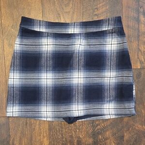 Abercrombie & Fitch Plaid Navy and White Mini Skort